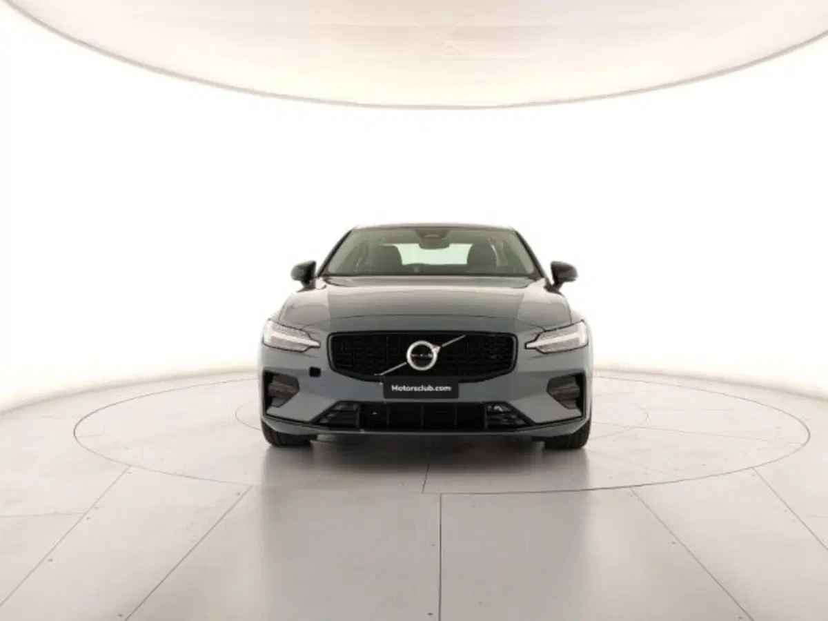 Volvo S60 nuova a Modena (7)