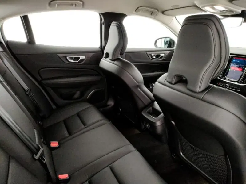 Volvo S60 nuova a Modena (13)