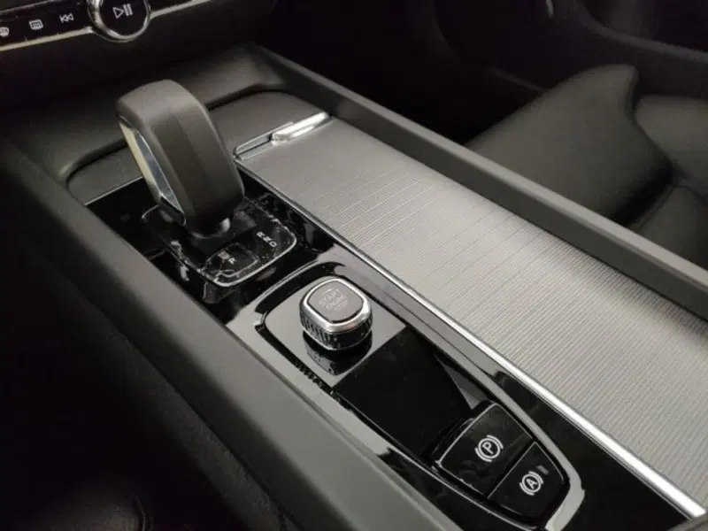 Volvo S60 nuova a Modena (18)