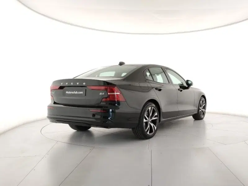 Volvo S60 nuova a Modena (5)