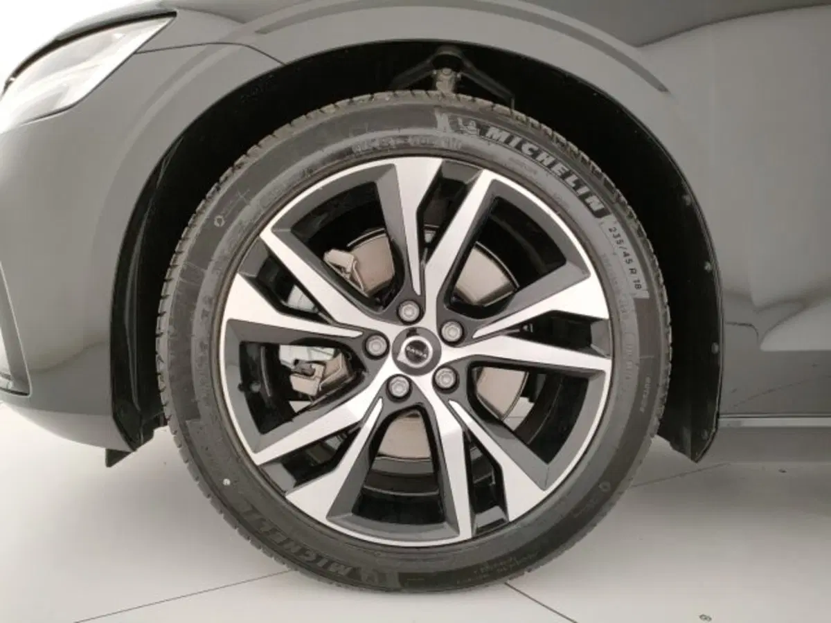 Volvo S60 nuova a Modena (8)