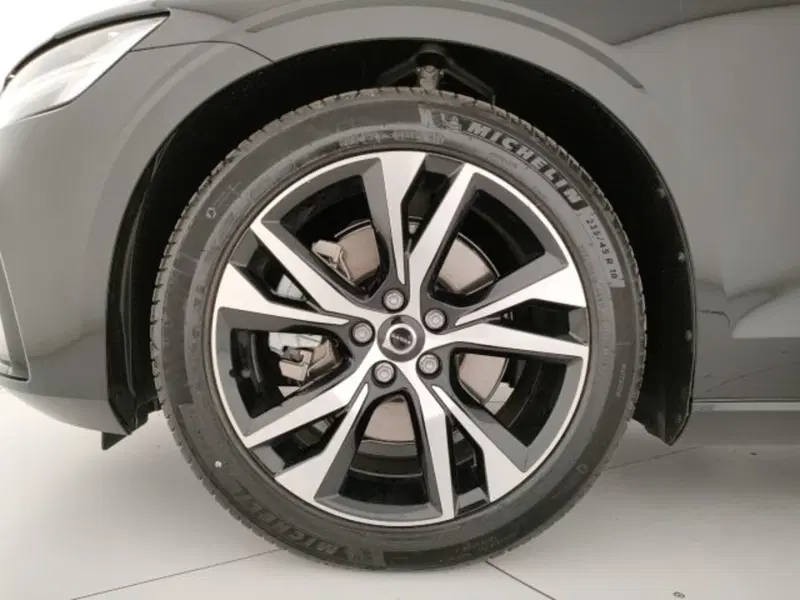 Volvo S60 nuova a Modena (8)