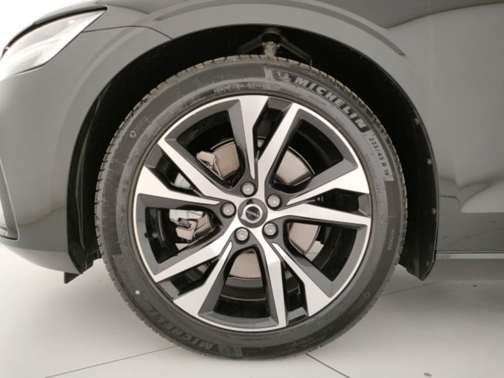 Volvo S60 nuova a Modena (8)