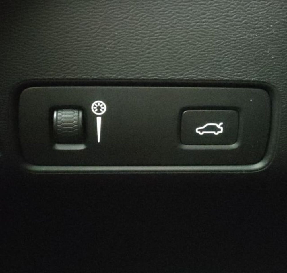 Volvo XC40 usata a Modena (12)