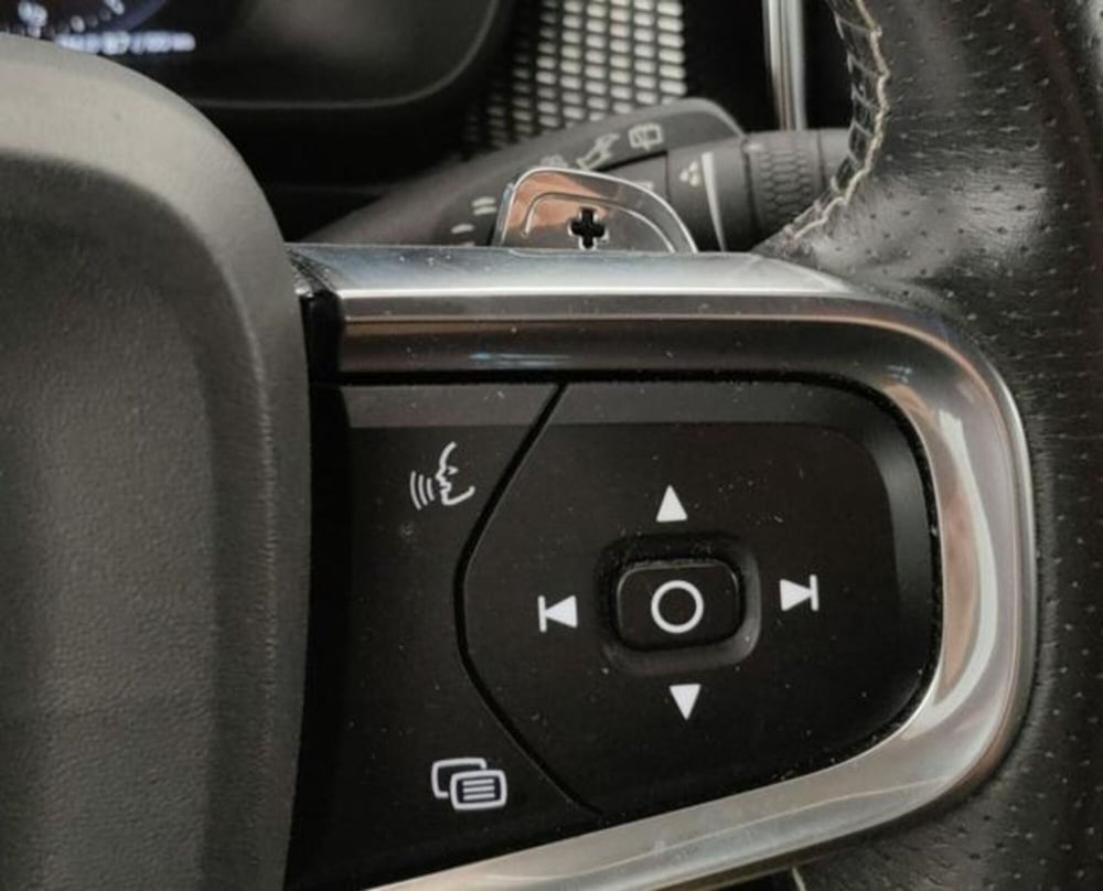 Volvo XC40 usata a Modena (18)