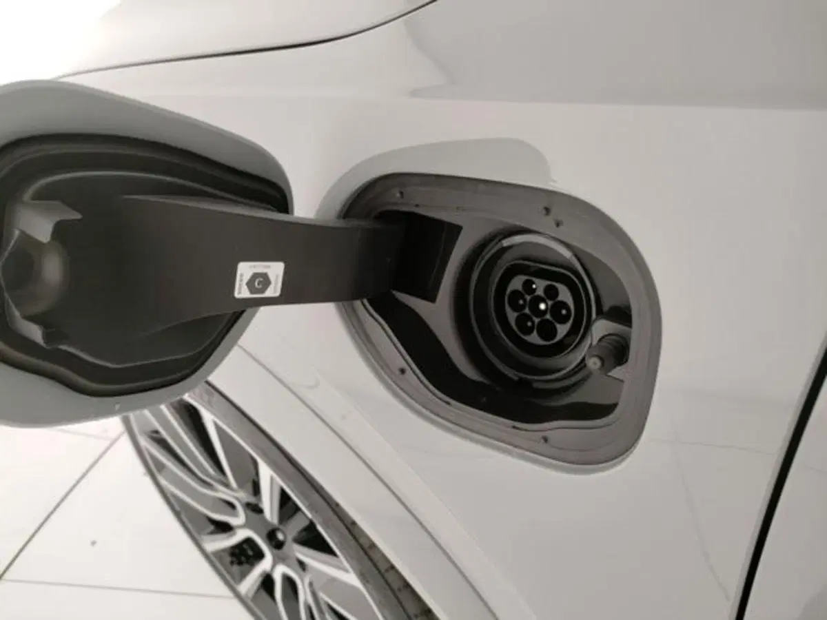 Volvo XC90 nuova a Modena (10)