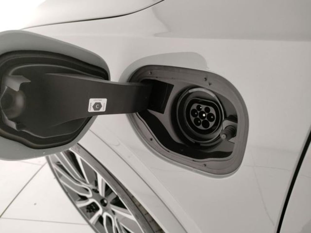 Volvo XC90 nuova a Modena (10)