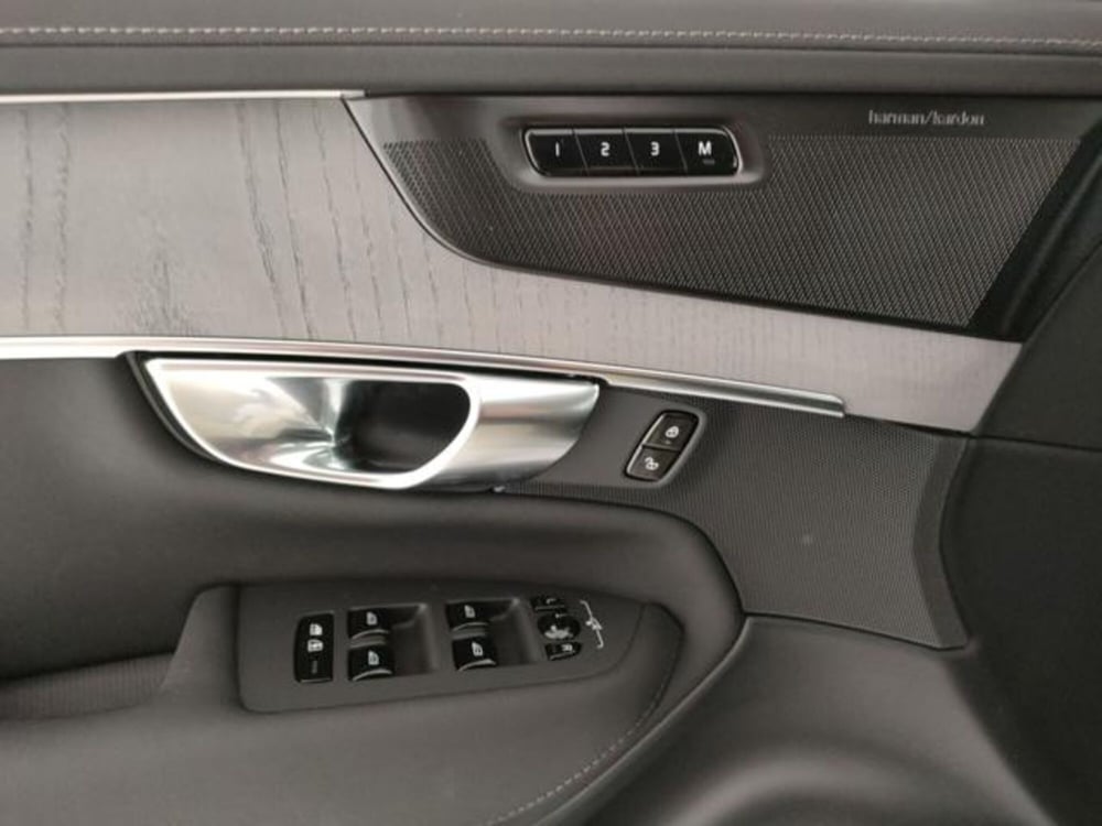 Volvo XC90 nuova a Modena (13)