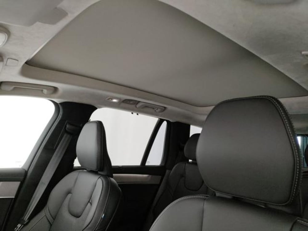 Volvo XC90 nuova a Modena (16)