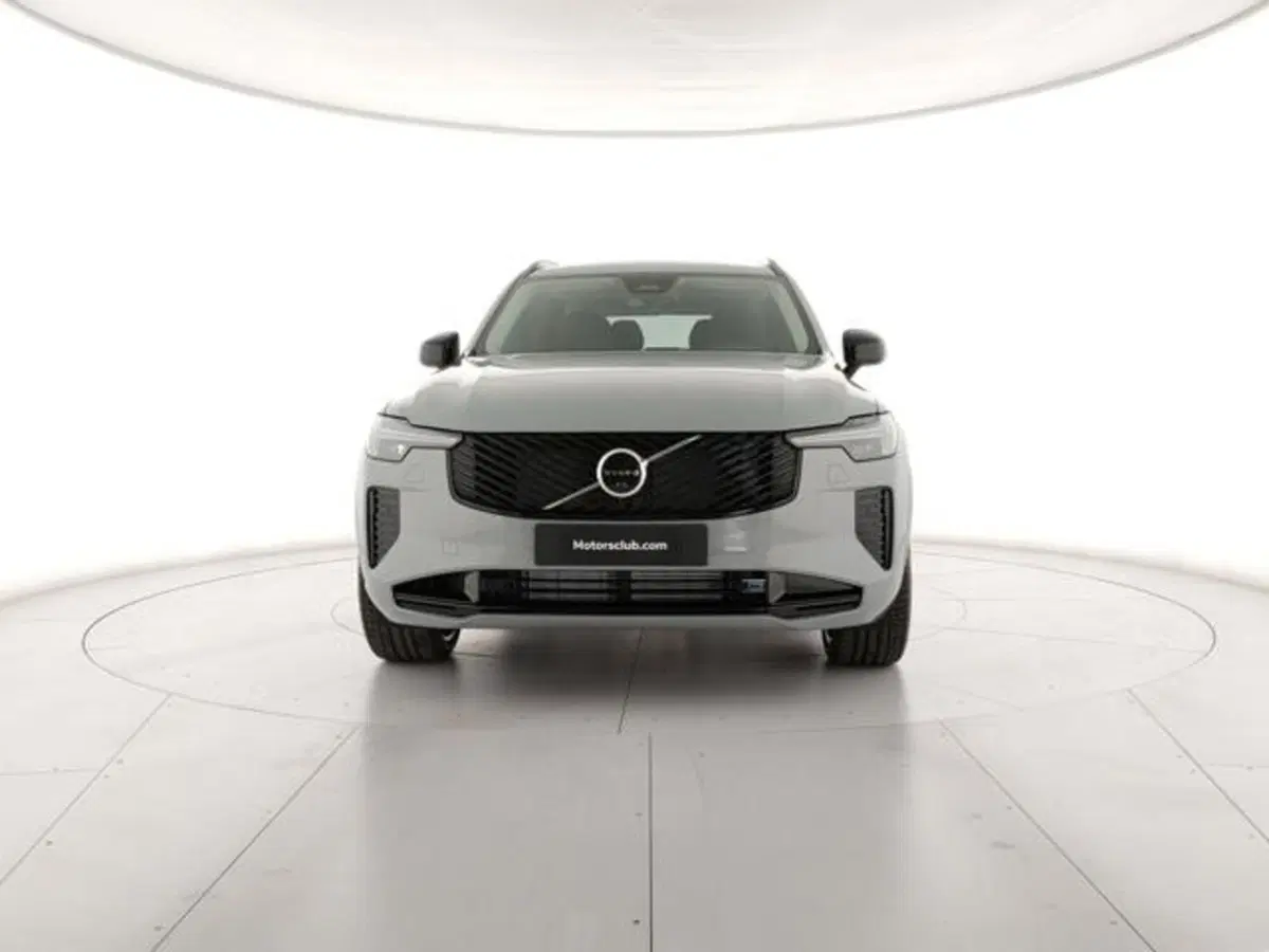 Volvo XC90 nuova a Modena (7)