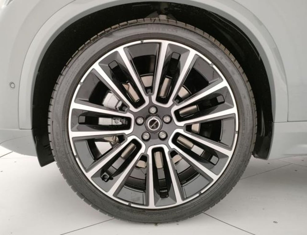 Volvo XC90 nuova a Modena (8)