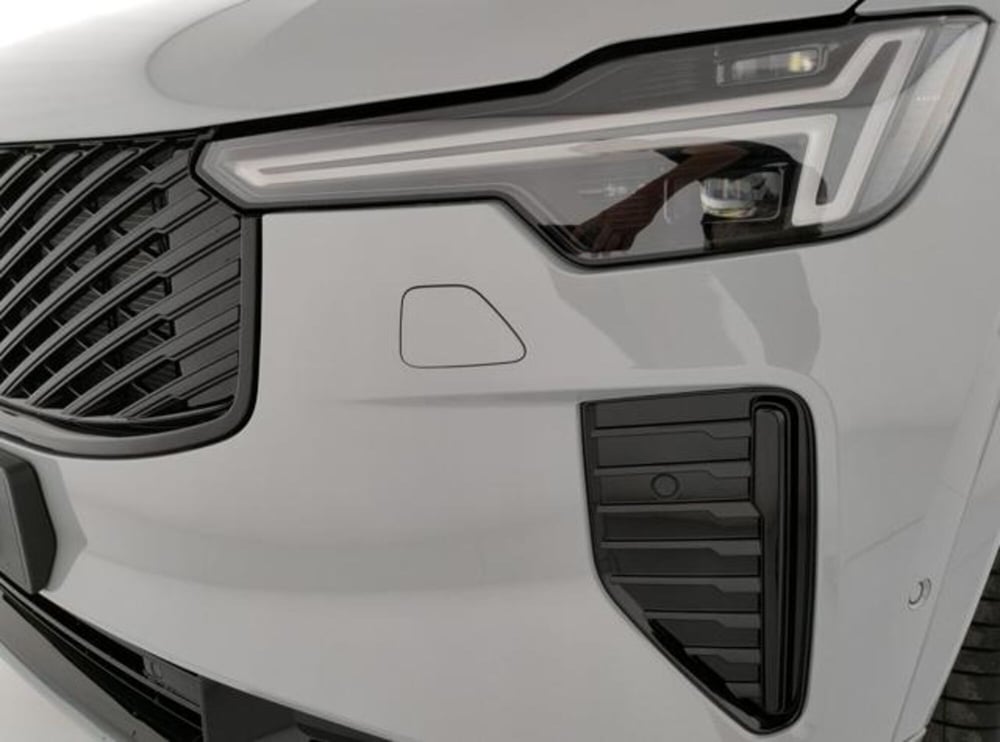 Volvo XC90 nuova a Modena (9)
