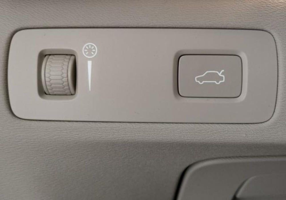 Volvo XC90 usata a Modena (14)