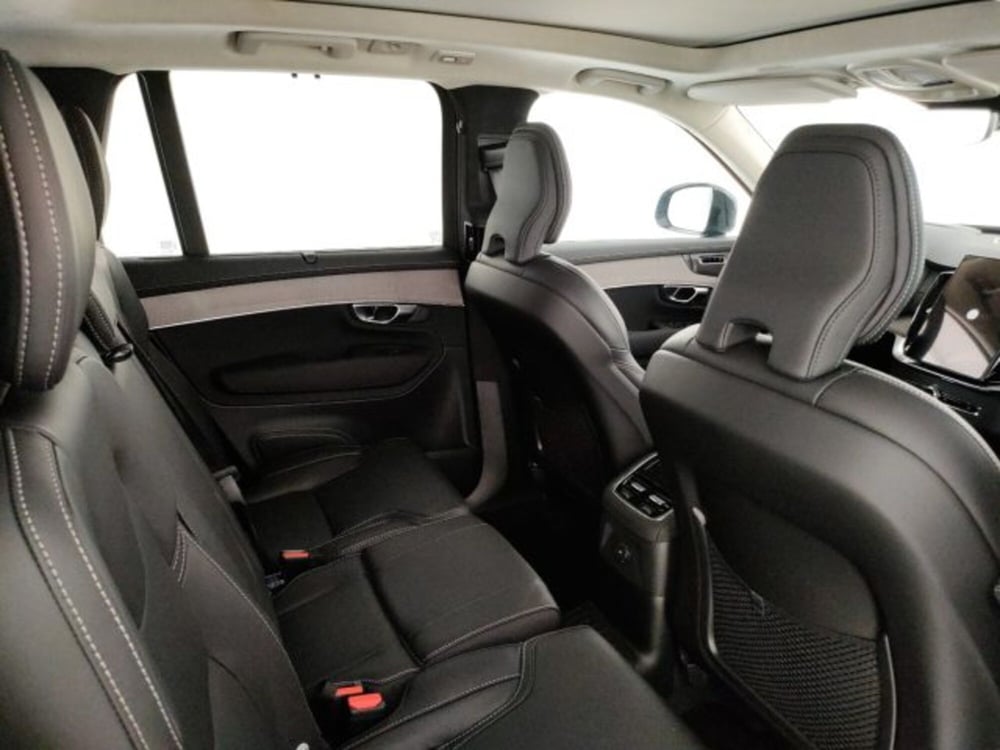 Volvo XC90 nuova a Modena (10)