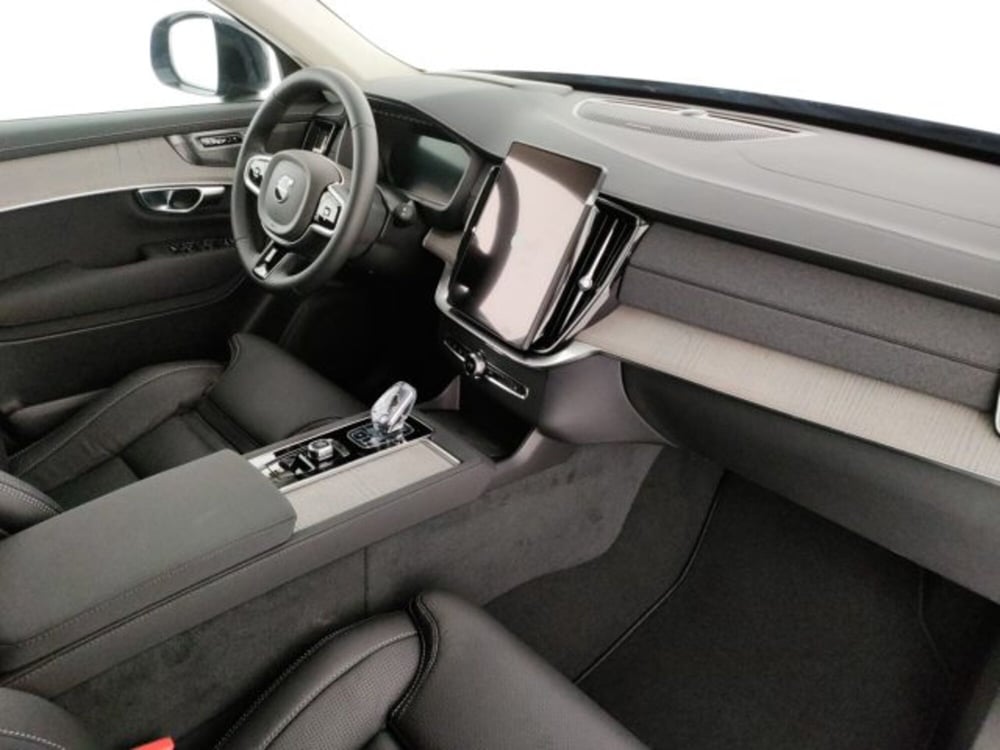 Volvo XC90 nuova a Modena (11)