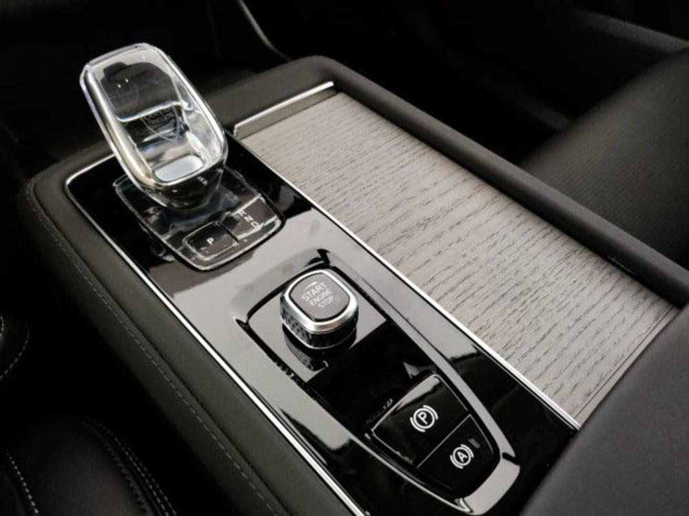 Volvo XC90 nuova a Modena (17)