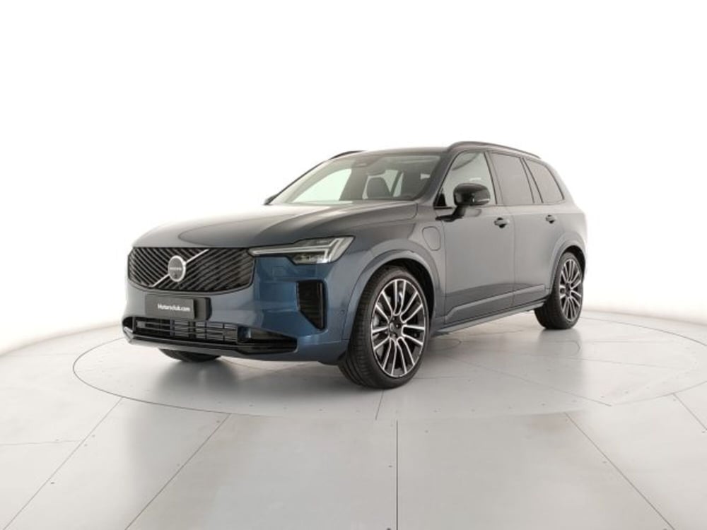 Volvo XC90 nuova a Modena (2)