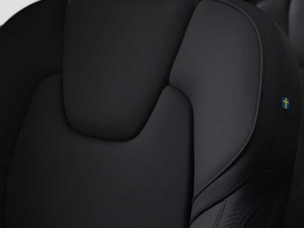 Volvo XC90 nuova a Modena (11)