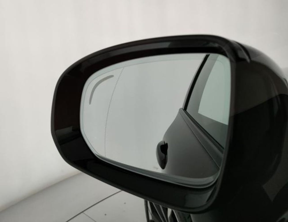 Volvo XC60 nuova a Modena (12)