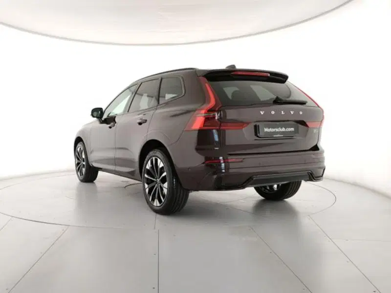 Volvo XC60 nuova a Modena (3)