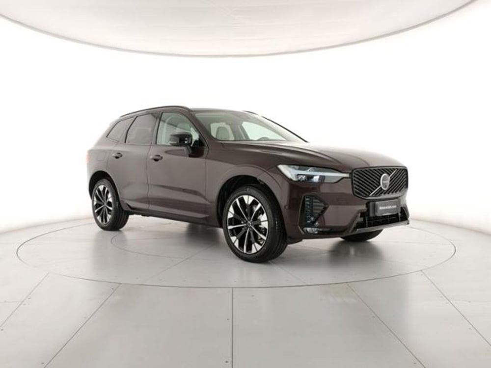 Volvo XC60 nuova a Modena (6)