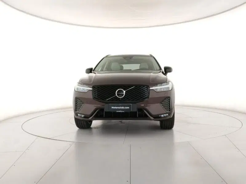 Volvo XC60 nuova a Modena (7)