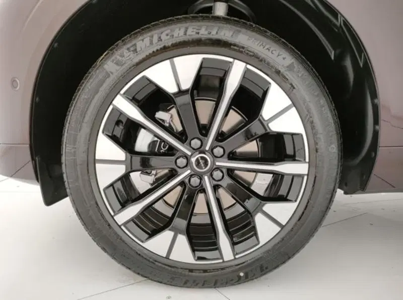 Volvo XC60 nuova a Modena (8)