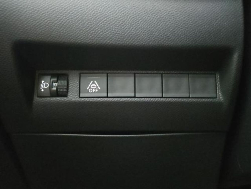 Peugeot 208 usata a Modena (11)