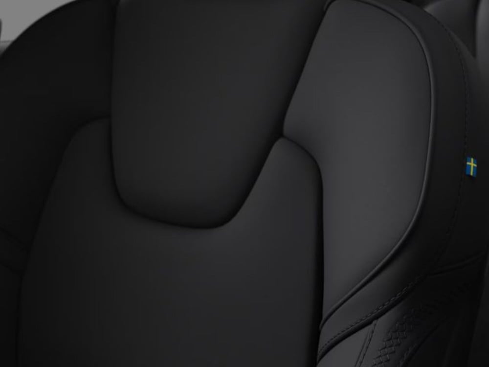 Volvo XC90 nuova a Modena (7)