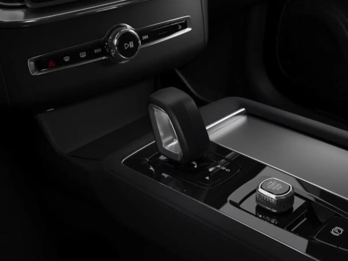 Volvo XC90 nuova a Modena (9)