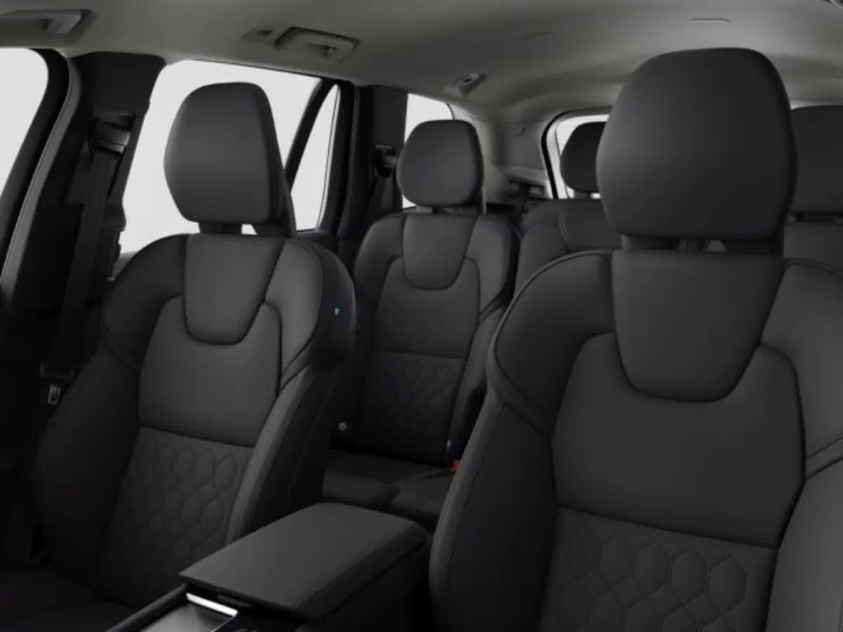 Volvo XC90 nuova a Modena (9)