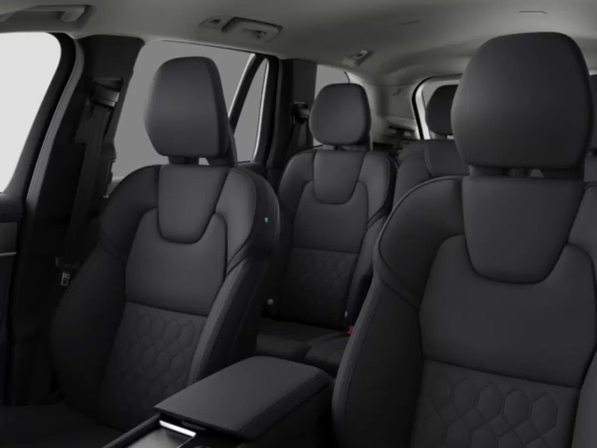 Volvo XC90 nuova a Modena (10)