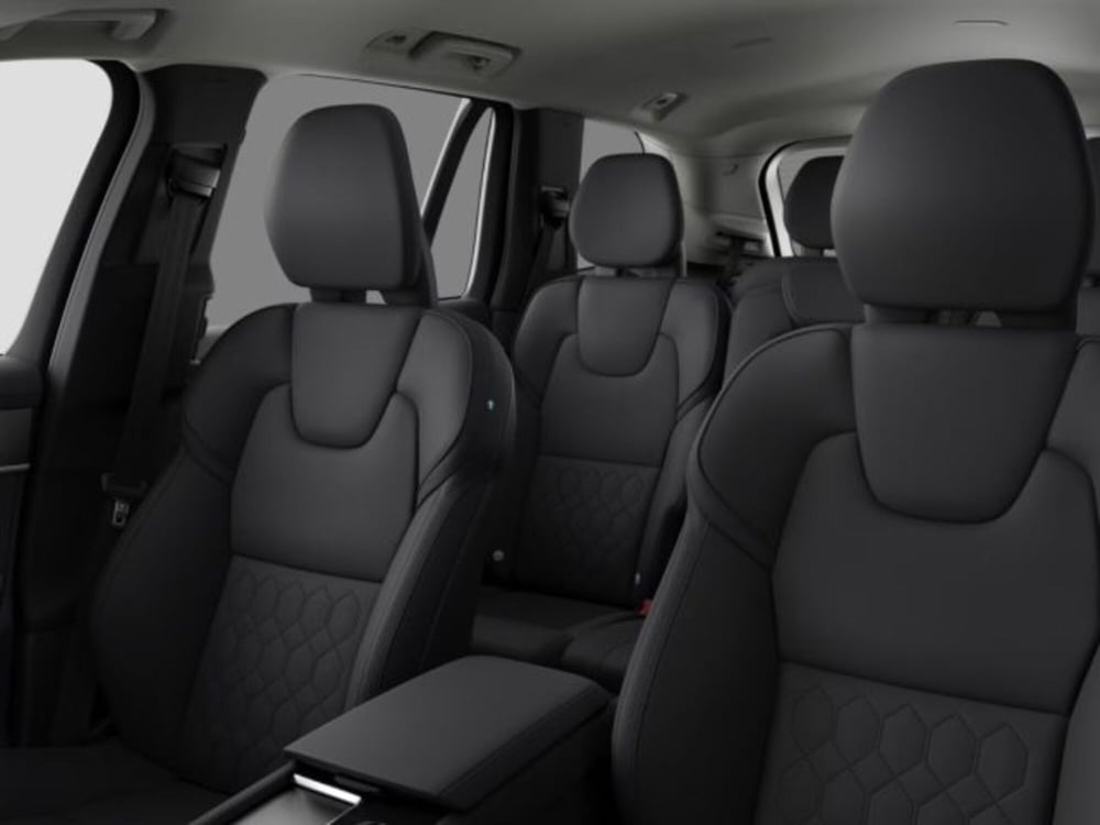 Volvo XC90 nuova a Modena (10)