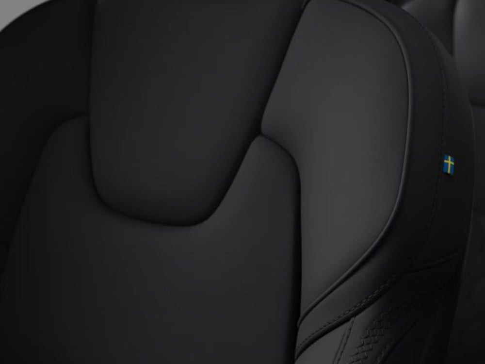 Volvo XC90 nuova a Modena (12)