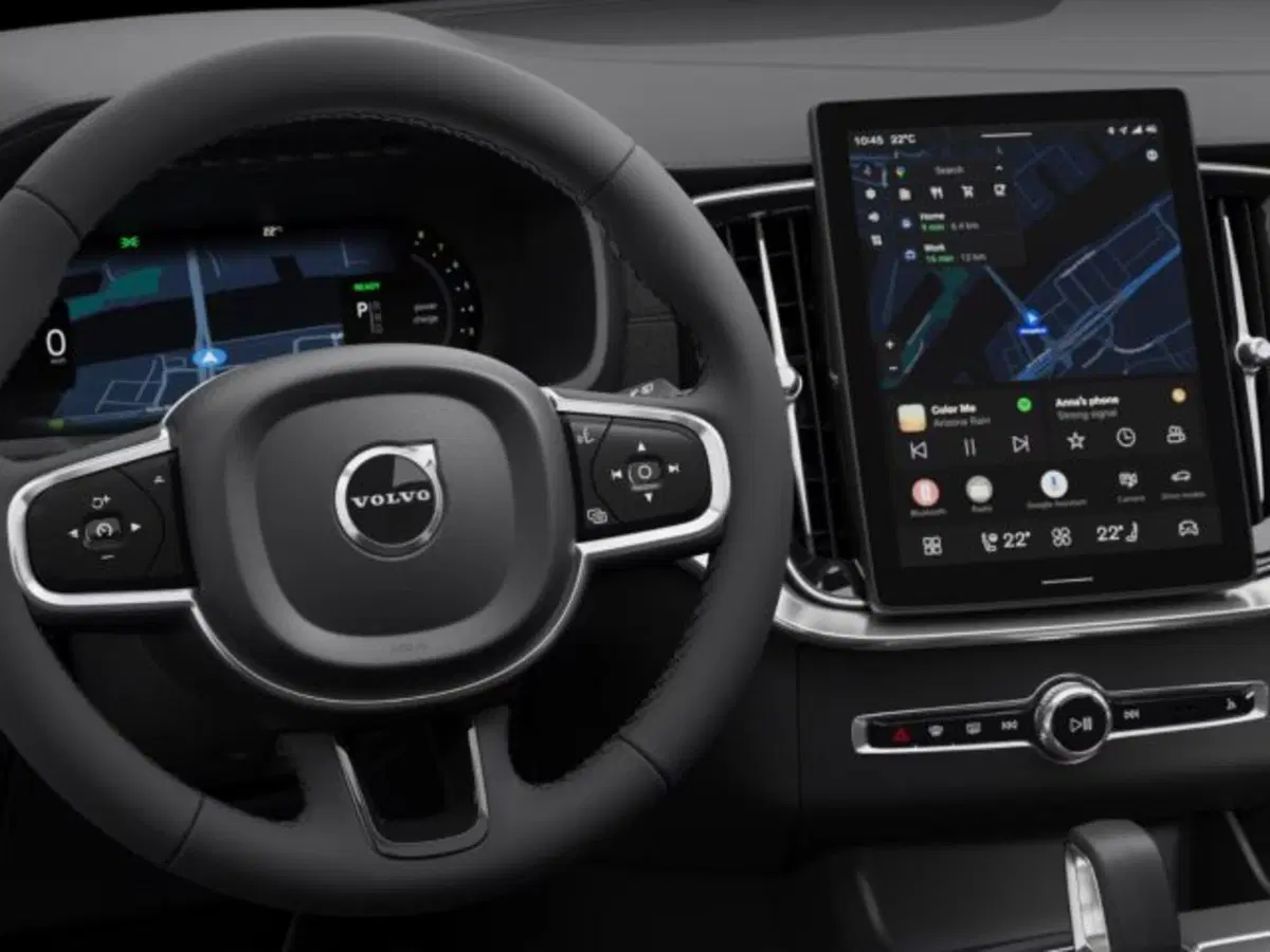 Volvo XC90 nuova a Modena (7)