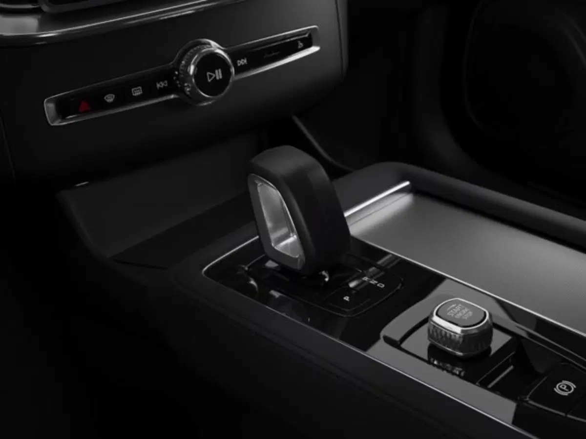 Volvo XC90 nuova a Modena (8)