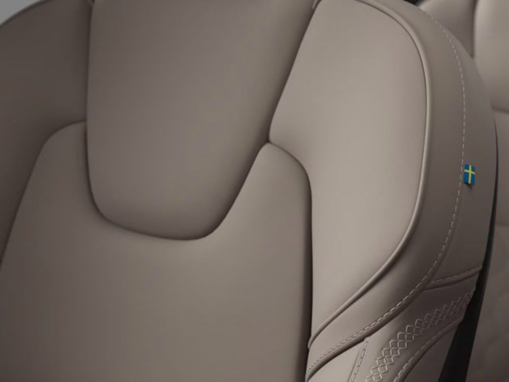 Volvo XC90 nuova a Modena (11)
