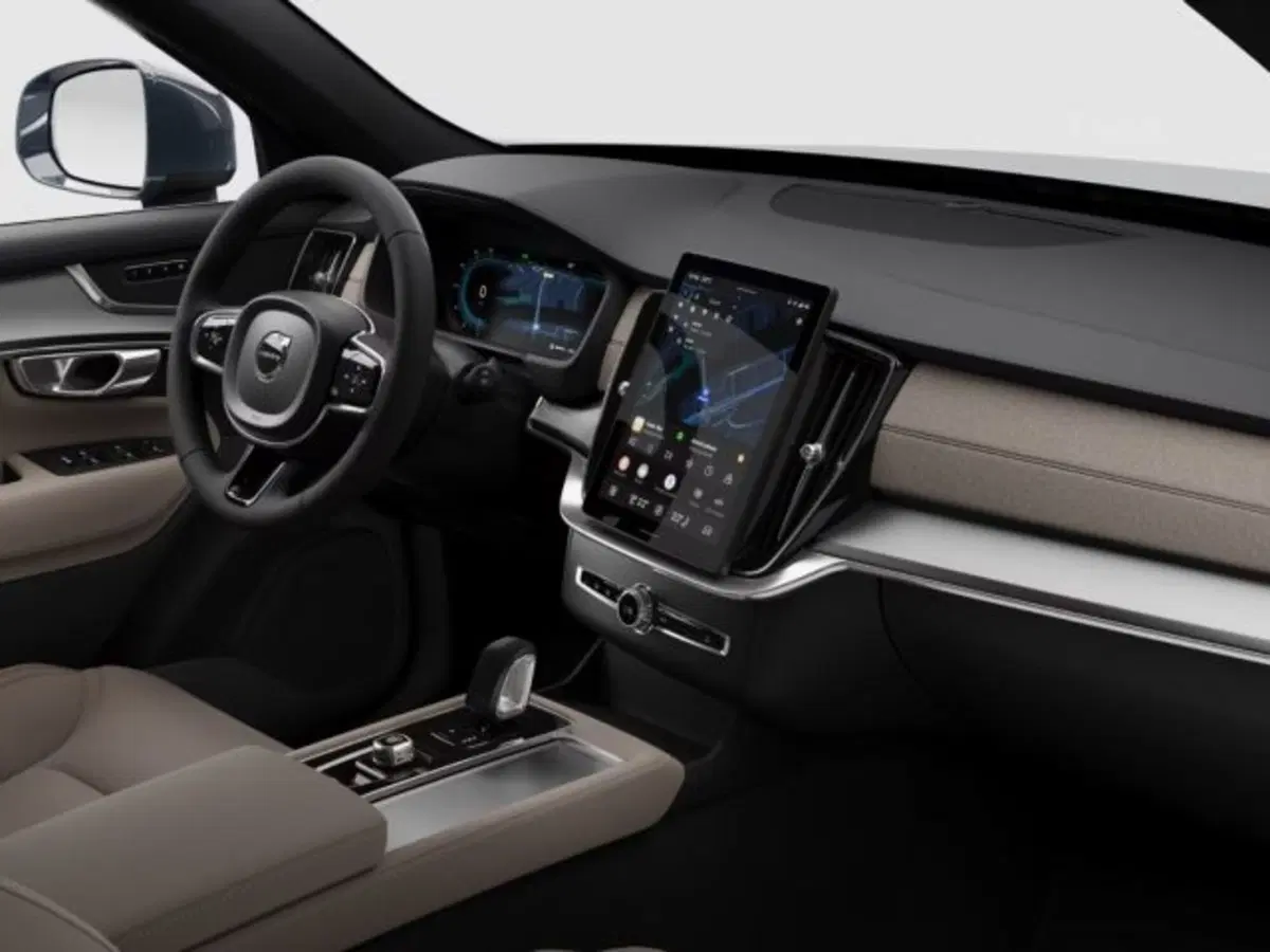 Volvo XC90 nuova a Modena (6)