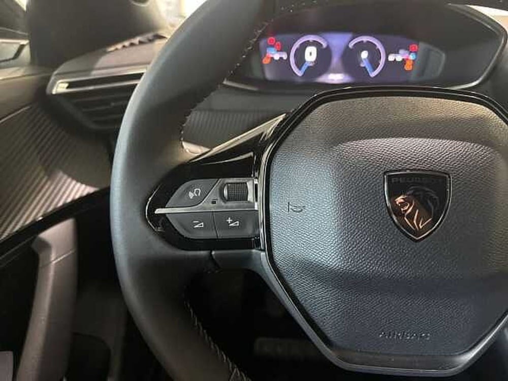 Peugeot 2008 nuova a Napoli (17)