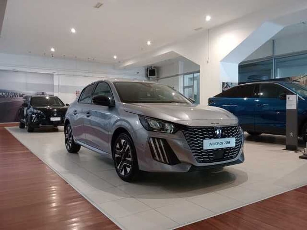 Peugeot 208 nuova a Genova (6)