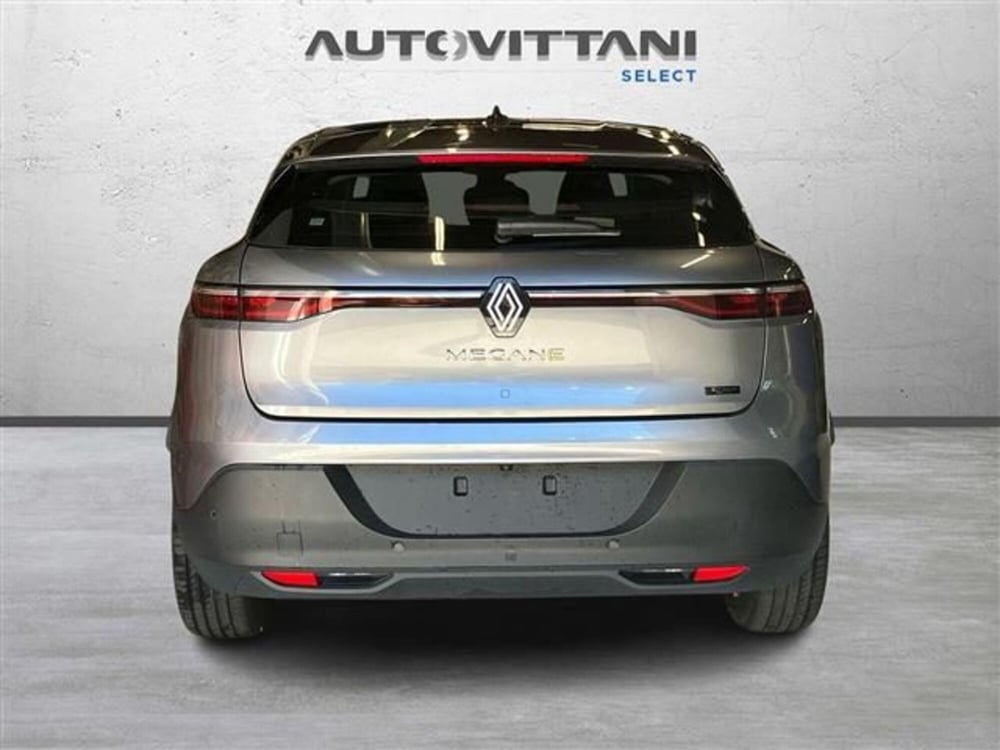 Renault Megane E-Tech Electric nuova a Como (4)