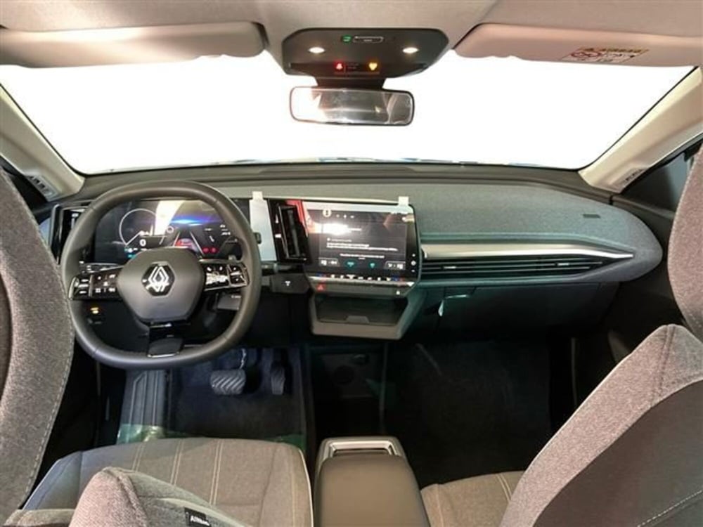 Renault Megane E-Tech Electric nuova a Como (7)