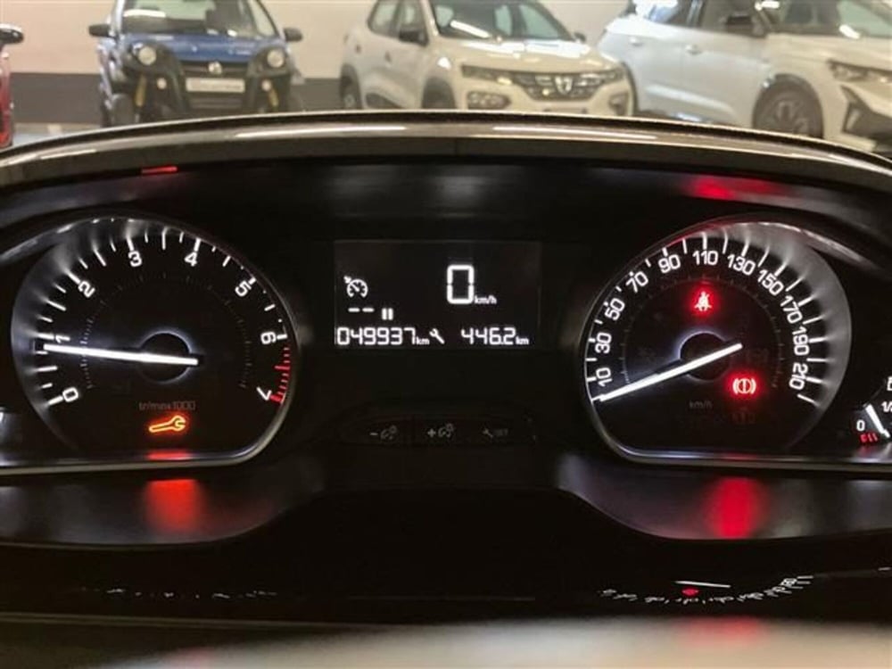 Peugeot 208 usata a Como (15)