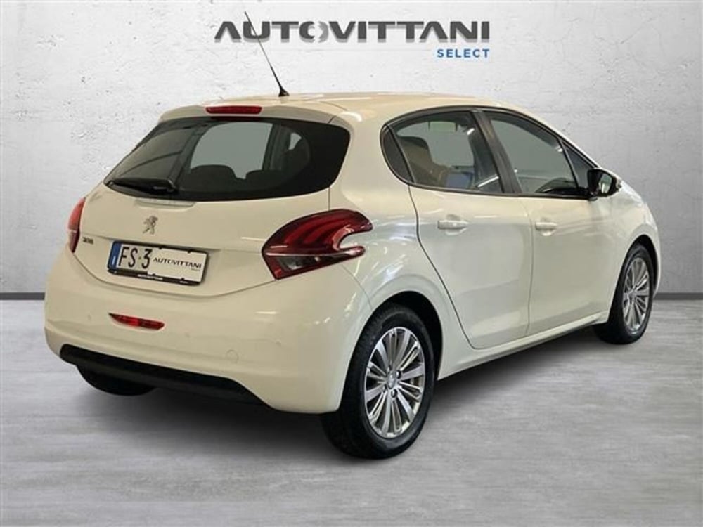 Peugeot 208 usata a Como (3)