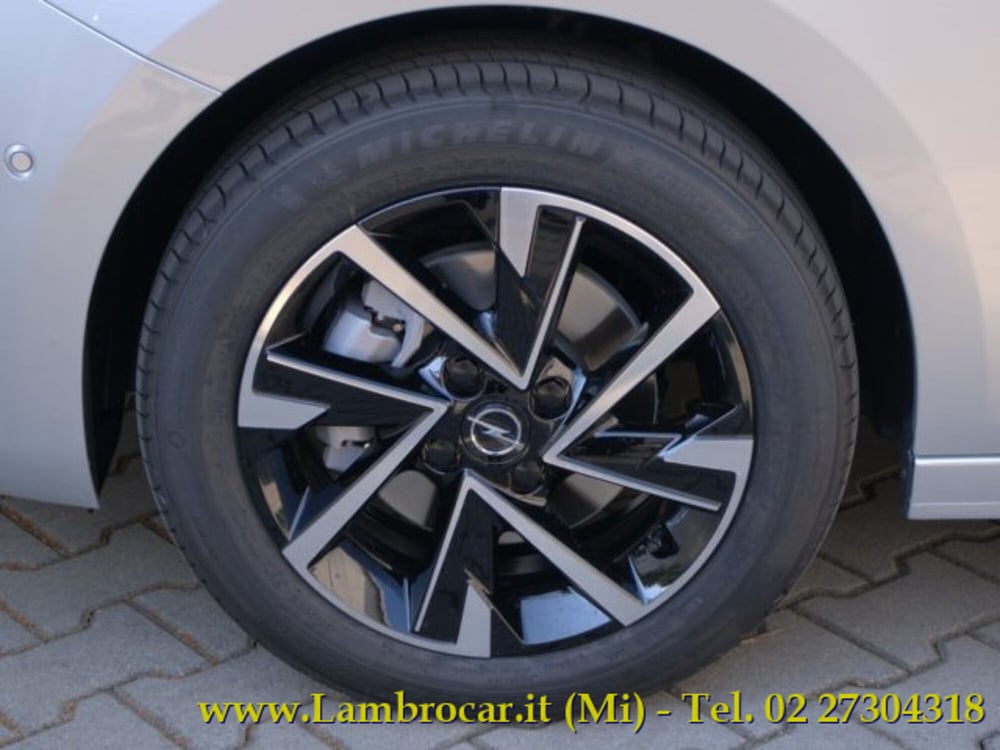 Opel Corsa nuova a Milano (12)
