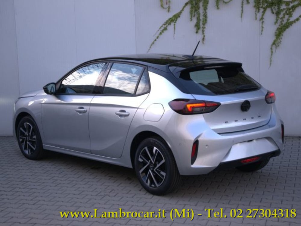 Opel Corsa nuova a Milano (15)