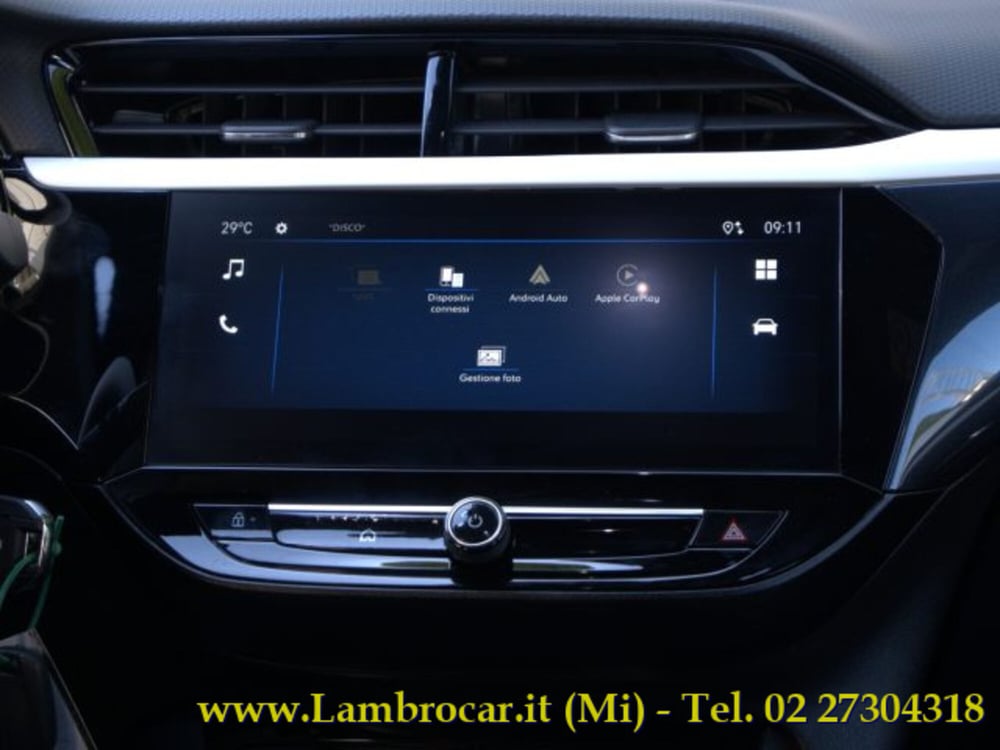 Opel Corsa nuova a Milano (8)