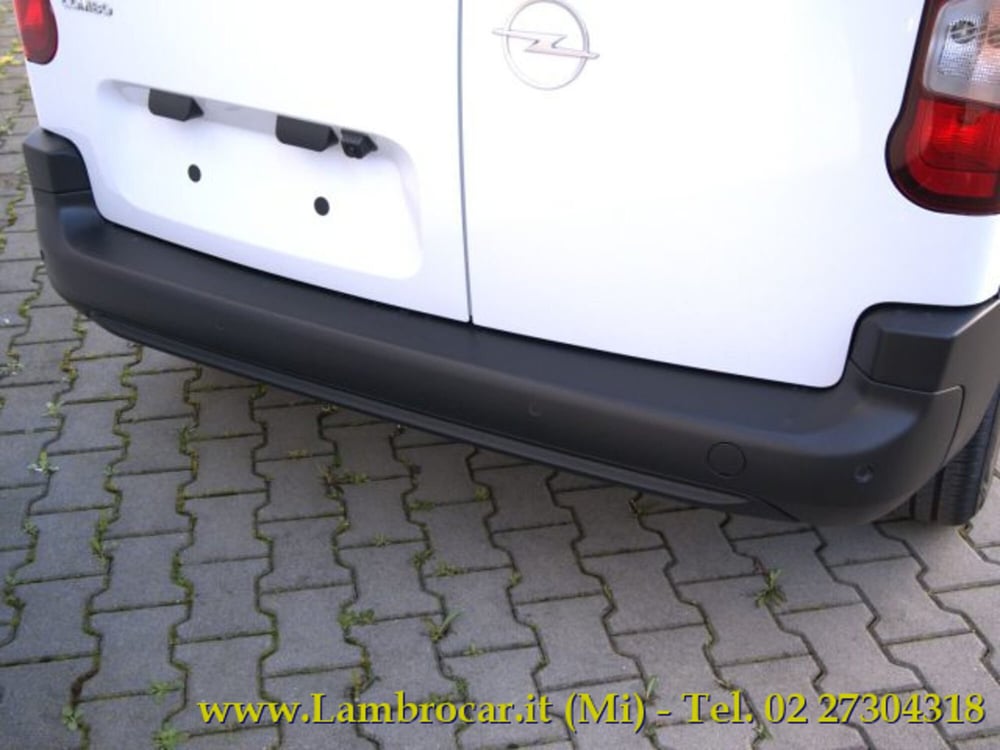 Opel Combo Furgone nuova a Milano (11)