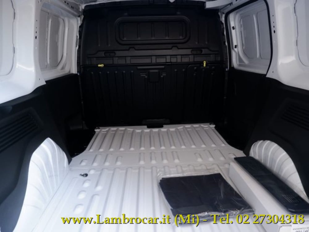 Opel Combo Furgone nuova a Milano (14)