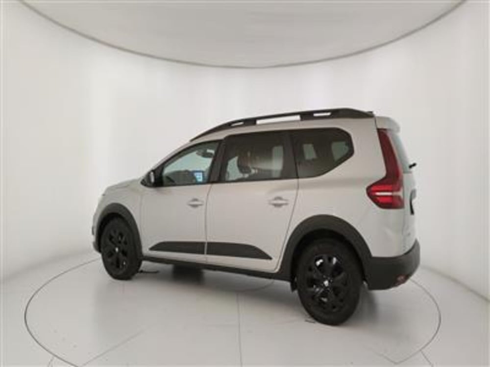 Dacia Jogger usata a Bari (4)